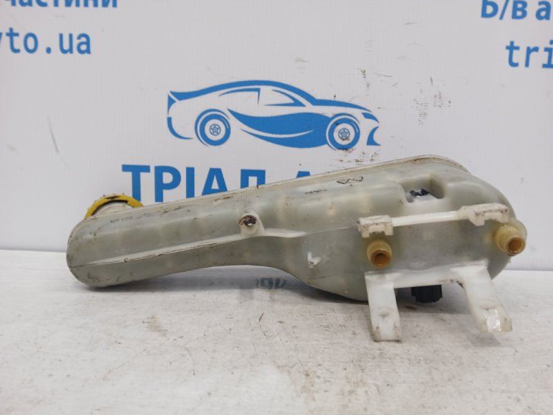 Бачок главного тормозного цилиндра Dodge Journey 1 2.4 бензин ED3
