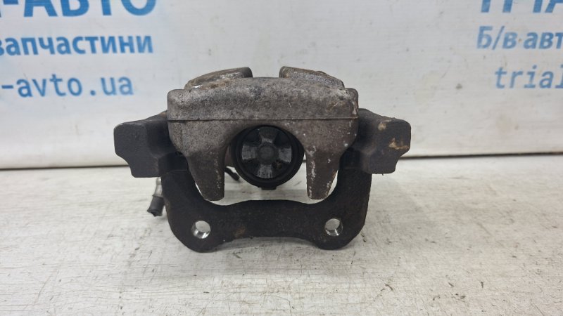 Запчасть суппорт задний левый Renault Megane 2008-2016 3 1.5 Diesel K9K 440119651R Б/У Суппорт задний левый Renault Megane 2008-2016 3 1.5 Diesel K9K 440119651R Б/У