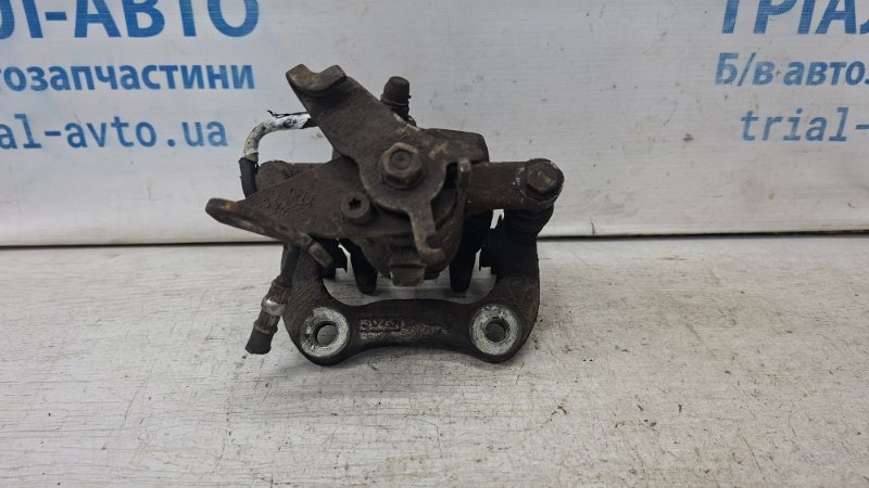 Суппорт задний правый Renault Megane 3 1.5 Diesel K9K Суппорт задний правый Renault Megane 3 1.5 Diesel K9K