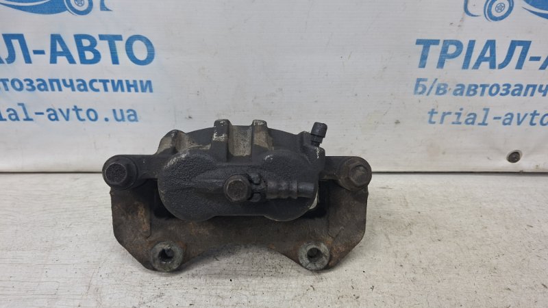 Суппорт передний правый Mitsubishi Outlander XL 2.2 diesel 4HK