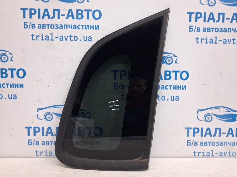 Стекло в кузов заднее правое Hyundai Tucson 2004-2009 JM 2.0 бензин G4GC 878202E020 Б/У