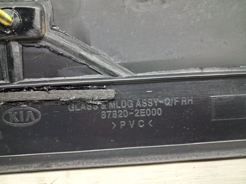 Стекло в кузов заднее правое Tucson 2004-2009 JM 2.0 бензин G4GC