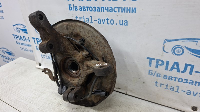 Кулак поворотный правый со ступицей Outlander 2007-2012 XL 2.2 diesel 4HK
