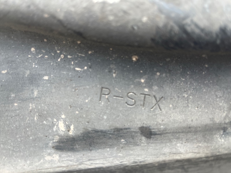 Рычаг задней подвески продольный правый MDX 2006-2013 YD2 3.7 бензин J37A1