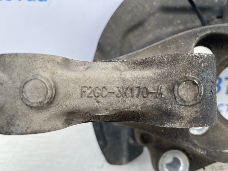Кулак поворотный правый без ступицы Edge 2015-2018 2 2.0 бензин ENR90