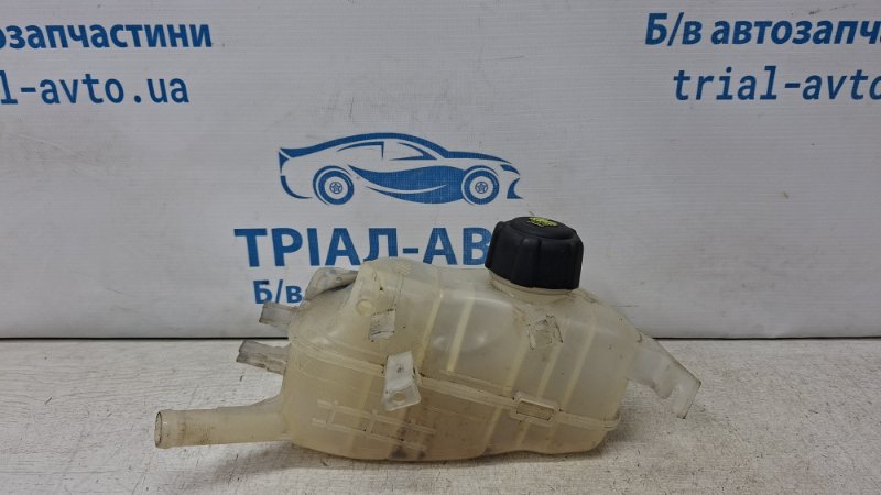 Запчасть бачок радиатора (расширительный) Renault Megane 2008-2016 3 1.5 Diesel K9K 217100005R Б/У Бачок радиатора (расширительный) Renault Megane 2008-2016 3 1.5 Diesel K9K 217100005R Б/У