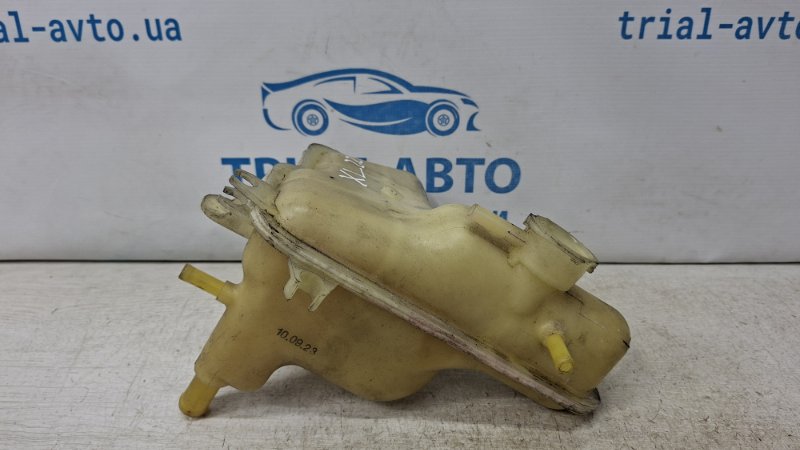 Запчасть бачок радиатора (расширительный) Mitsubishi Outlander 2007-2012 XL 2.2 diesel 4HK 1375A103 Б/У Бачок радиатора (расширительный) Mitsubishi Outlander 2007-2012 XL 2.2 diesel 4HK 1375A103 Б/У