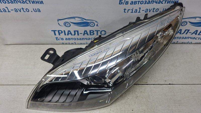 Фара левая Ксенон Megane 2008-2016 3 1.5 Diesel K9K