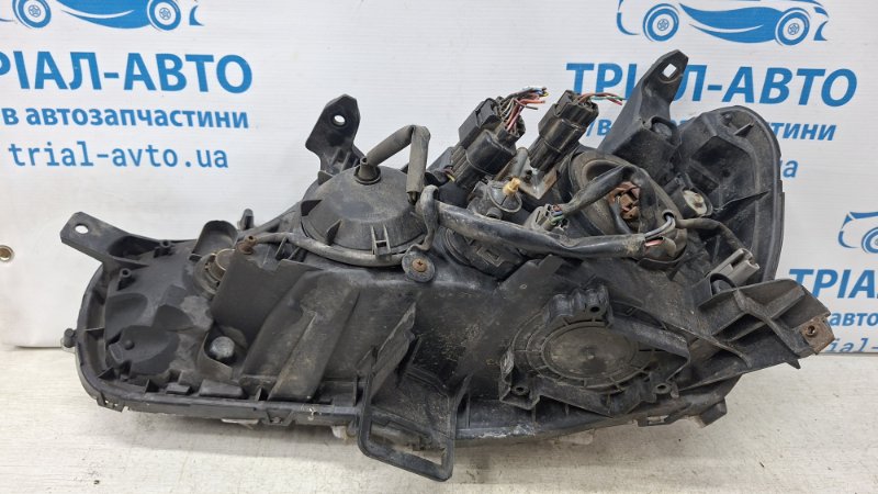 Фара правая Outlander 2007-2012 XL 2.2 diesel 4HK Фара правая Outlander 2007-2012 XL 2.2 diesel 4HK