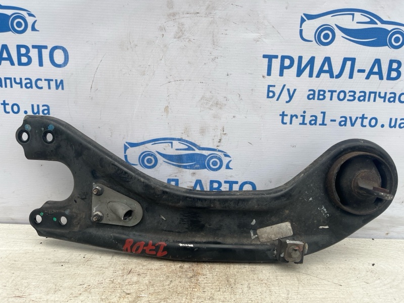 Рычаг задней подвески продольный левый Kia Optima 2010-2016 TF 2.4 бензин G4KJ 552704C000 Б/У