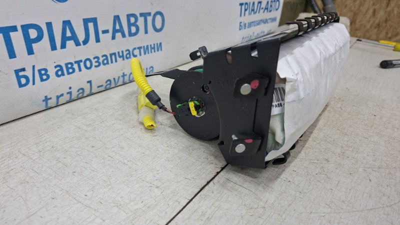Подушка безопасности в торпеду Hyundai Tucson JM 2.0 бензин G4GC