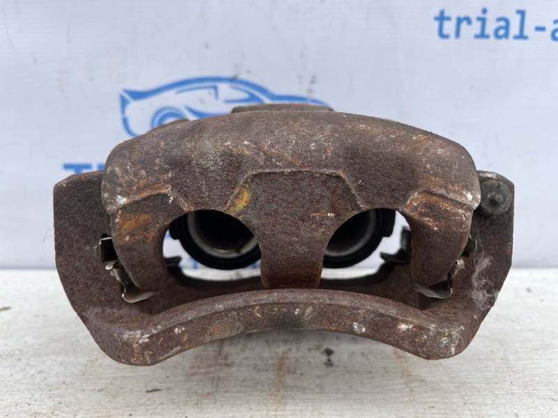 Запчасть суппорт передний правый Mazda CX 9 2006-2015 TB 3.7 бензин MZI L2Z2-33-98Z Б/У Суппорт передний правый Mazda CX 9 2006-2015 TB 3.7 бензин MZI L2Z2-33-98Z Б/У