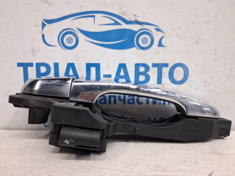 Ручка двери внешняя задняя правая Sorento 2009-2021 XM 2.4 бензин G4KJ Ручка двери внешняя задняя правая Sorento 2009-2021 XM 2.4 бензин G4KJ
