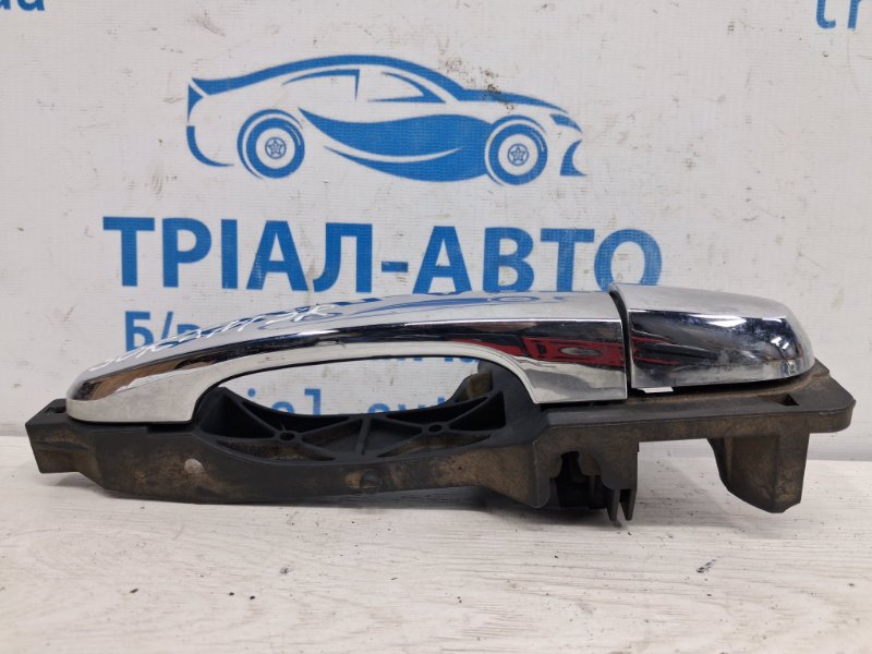 Ручка двери внешняя задняя правая Sorento 2009-2021 XM 2.4 бензин G4KJ Ручка двери внешняя задняя правая Sorento 2009-2021 XM 2.4 бензин G4KJ