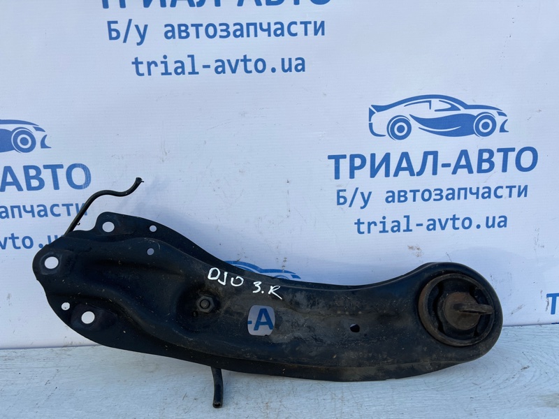 Рычаг задней подвески продольный правый Dodge Journey 2007-2020 1 2.4 бензин ED3 5085416AF Б/У