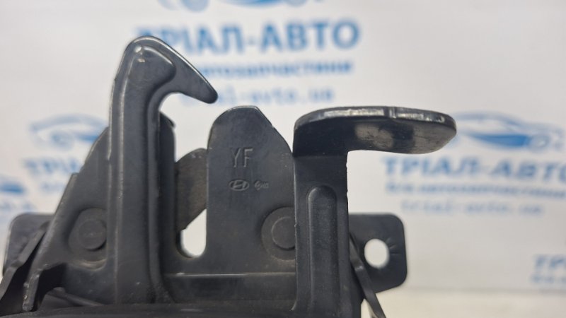 Замок капота Hyundai Sonata YF 2.4 бензин G4KJ Замок капота Hyundai Sonata YF 2.4 бензин G4KJ