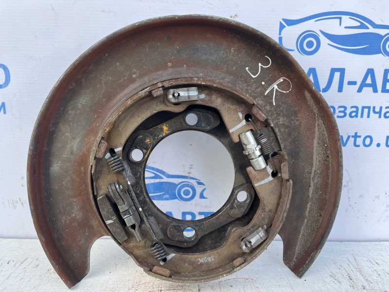 Кожух тормозного диска задний правый Hyundai Santa fe 2012-2019 DM 2.4 бензин G4KJ 582522W000 Б/У
