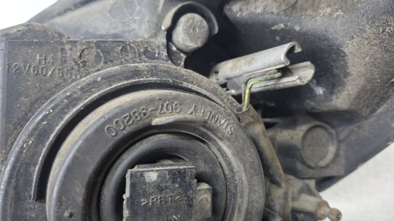 Фара правая галоген Lancer 2003-2009 9 1.6 Бензин 4G18 Фара правая галоген Lancer 2003-2009 9 1.6 Бензин 4G18