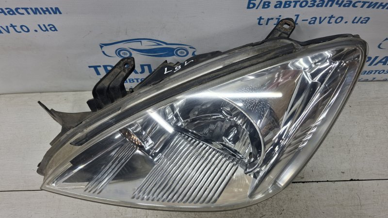 Фара левая галоген Lancer 2003-2009 9 1.6 Бензин 4G18 Фара левая галоген Lancer 2003-2009 9 1.6 Бензин 4G18