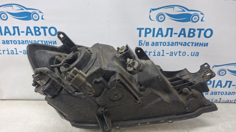 Фара левая галоген Lancer 2003-2009 9 1.6 Бензин 4G18 Фара левая галоген Lancer 2003-2009 9 1.6 Бензин 4G18