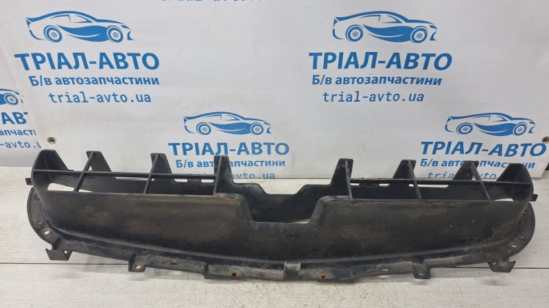 Решетка бампера центральная Lancer 2003-2009 9 1.6 Бензин 4G18