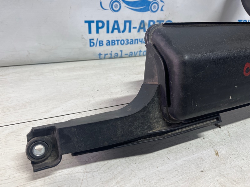 Резонатор воздухозаборника Infiniti QX60 L50 3.5 бензин VQ35DE