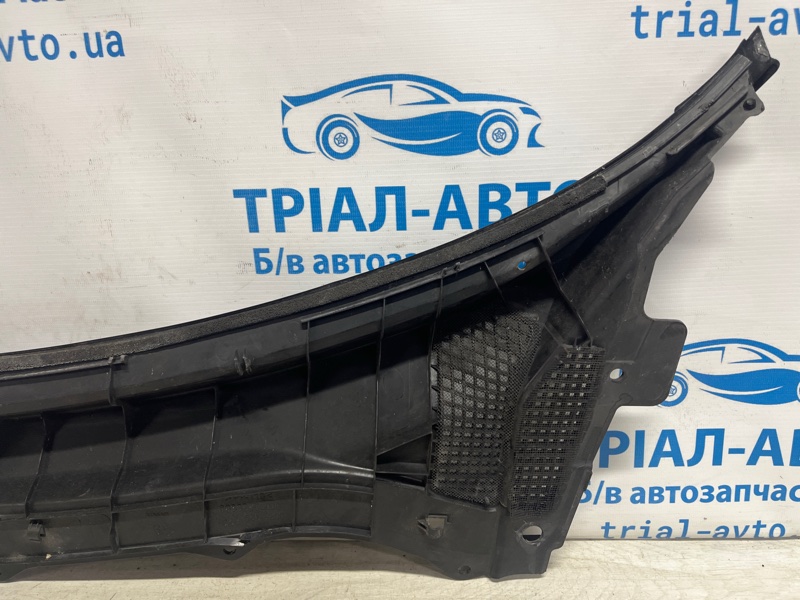 Дефлектор дворников правый FX 2002-2008 S50 3.5 бензин VQ35DE