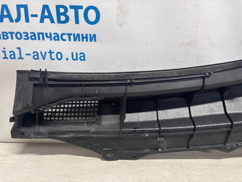 Дефлектор дворников правый FX 2002-2008 S50 3.5 бензин VQ35DE