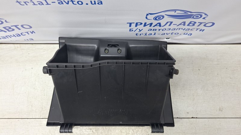 Бардачок Lancer 2003-2009 9 1.6 Бензин 4G18 Бардачок Lancer 2003-2009 9 1.6 Бензин 4G18
