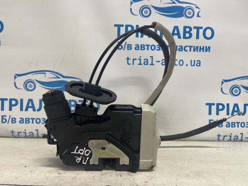 Замок двери передний правый Kia Optima 2010-2016 TF 2.4 бензин G4KJ 813204C700 Б/У