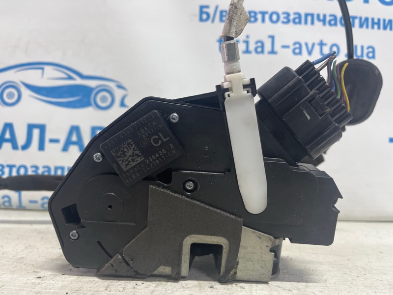 Замок двери передний левый Ford Fusion USA 2 1.5 бензин ENUN0 Замок двери передний левый Ford Fusion USA 2 1.5 бензин ENUN0