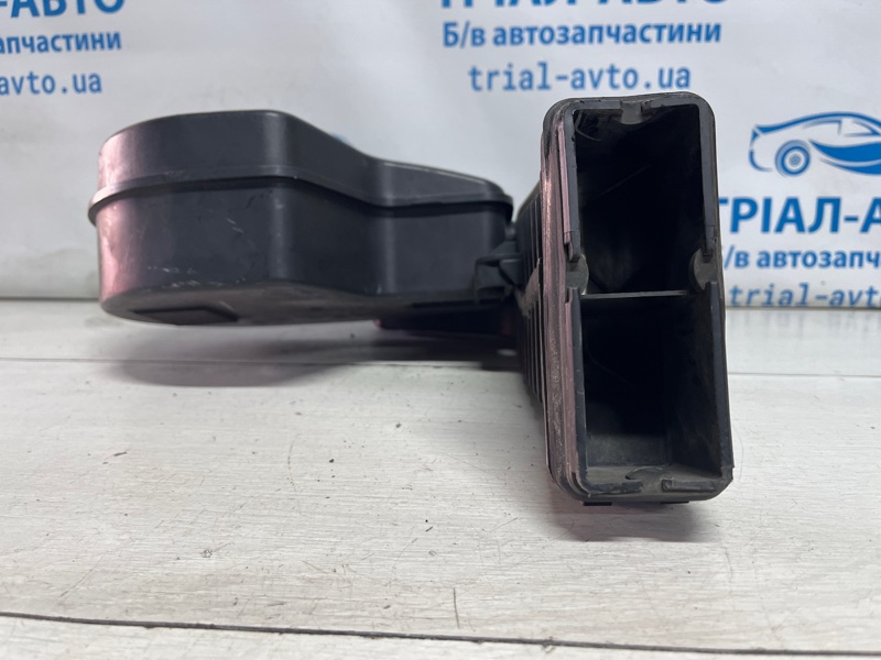 Резонатор воздухозаборника Santa fe 2012-2019 DM 2.4 бензин G4KJ Резонатор воздухозаборника Santa fe 2012-2019 DM 2.4 бензин G4KJ