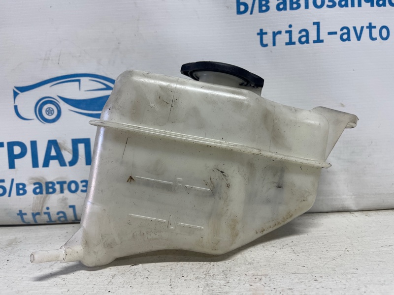 Бачок радиатора (расширительный) Santa fe 2012-2019 DM 2.4 бензин G4KJ Бачок радиатора (расширительный) Santa fe 2012-2019 DM 2.4 бензин G4KJ