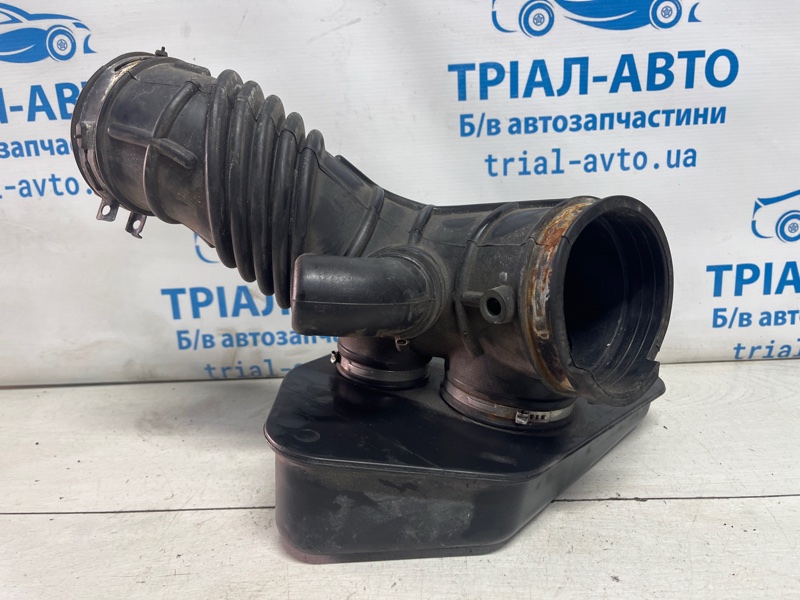 Резонатор воздушного фильтра CX 9 2006-2015 TB 3.7 бензин MZI Резонатор воздушного фильтра CX 9 2006-2015 TB 3.7 бензин MZI