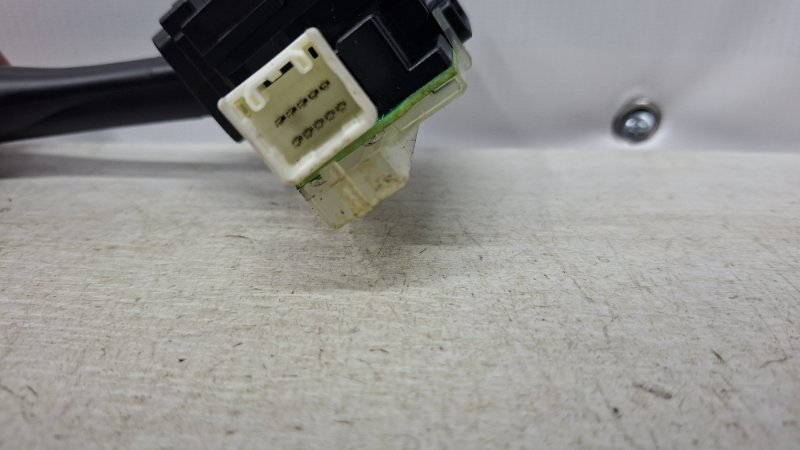Переключатель подрулевой левый(поворотники) Lancer 2003-2009 9 1.6 Бензин 4G18