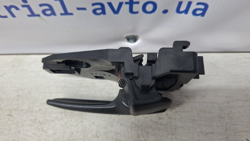 Ручка двери внутренняя правая Mitsubishi Lancer 9 1.6 Бензин 4G18