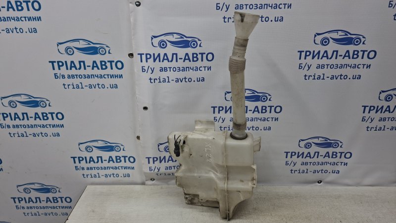 Бачок омывателя Mitsubishi Outlander XL 2.2 diesel 4HK Бачок омывателя Mitsubishi Outlander XL 2.2 diesel 4HK