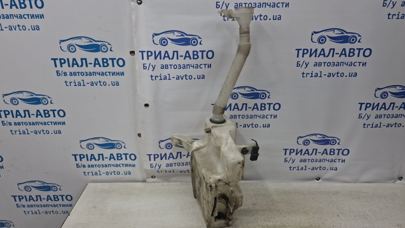 Бачок омывателя Outlander 2007-2012 XL 2.2 diesel 4HK Бачок омывателя Outlander 2007-2012 XL 2.2 diesel 4HK
