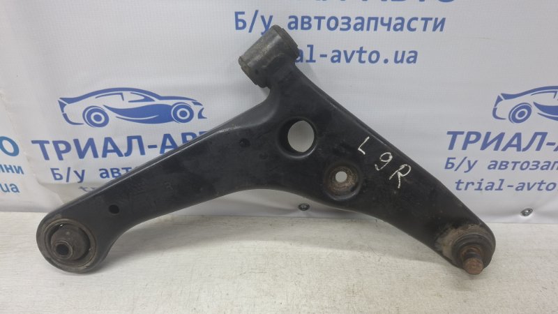 Запчасть рычаг правый Mitsubishi Lancer 2003-2009 9 1.6 Бензин 4G18 MR403420 Б/У Рычаг правый Mitsubishi Lancer 2003-2009 9 1.6 Бензин 4G18 MR403420 Б/У