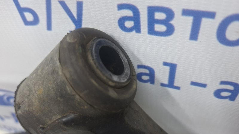 Рычаг правый Lancer 2003-2009 9 1.6 Бензин 4G18 Рычаг правый Lancer 2003-2009 9 1.6 Бензин 4G18