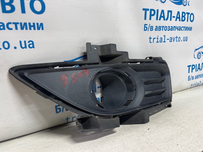 Решетка противотуманки левая Ford Fusion USA 2 1.5 бензин ENUN0 Решетка противотуманки левая Ford Fusion USA 2 1.5 бензин ENUN0