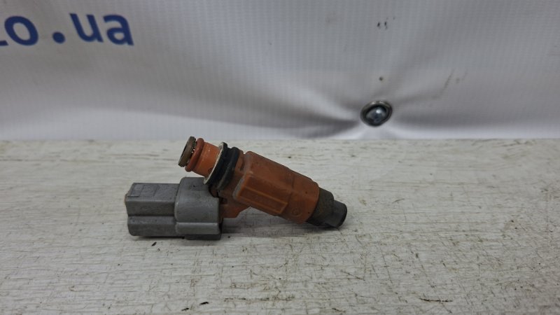 Форсунка топливная Mitsubishi Lancer 2003-2009 9 1.6 Бензин 4G18 MD319791 Б/У