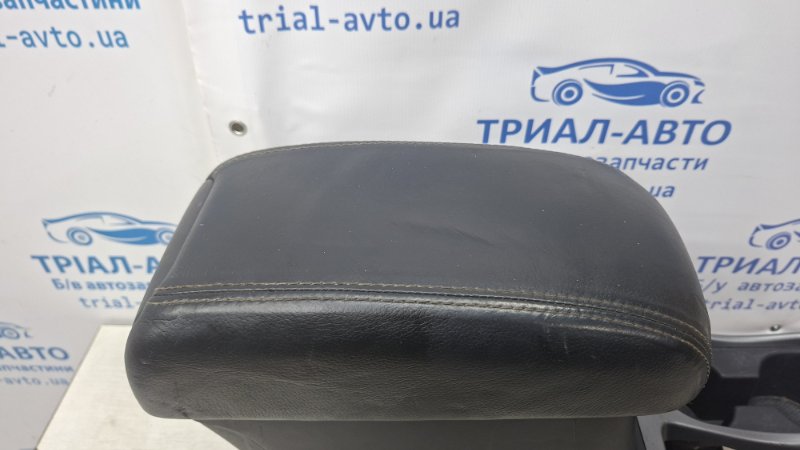 Подлокотник Outlander 2007-2012 XL 2.2 diesel 4HK Подлокотник Outlander 2007-2012 XL 2.2 diesel 4HK