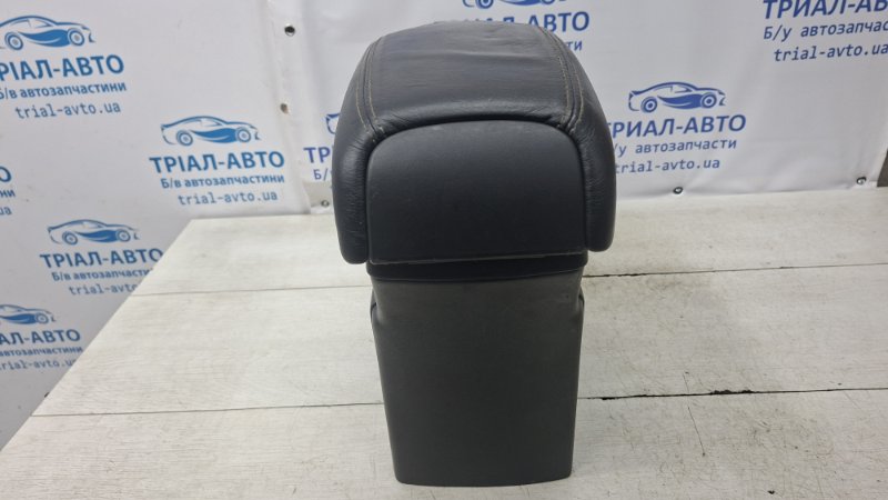 Подлокотник Outlander 2007-2012 XL 2.2 diesel 4HK Подлокотник Outlander 2007-2012 XL 2.2 diesel 4HK