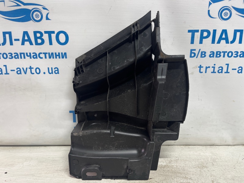 Дефлектор дворников правый CX 9 2006-2015 TB 3.7 бензин MZI Дефлектор дворников правый CX 9 2006-2015 TB 3.7 бензин MZI