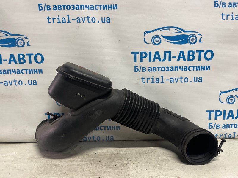 Патрубок воздушного фильтра Hyundai Sonata 2010-2016 YF 2.4 бензин G4KJ 281303Q160 Б/У