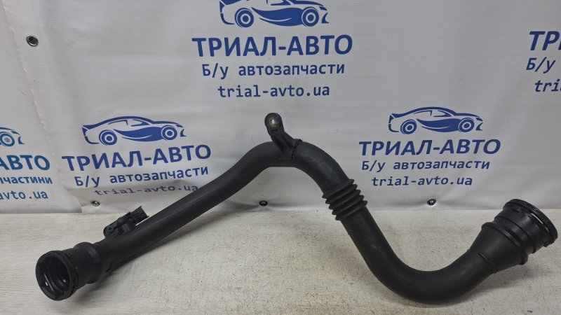 Патрубок интеркулера Renault Megane 3 1.5 Diesel K9K Патрубок интеркулера Renault Megane 3 1.5 Diesel K9K