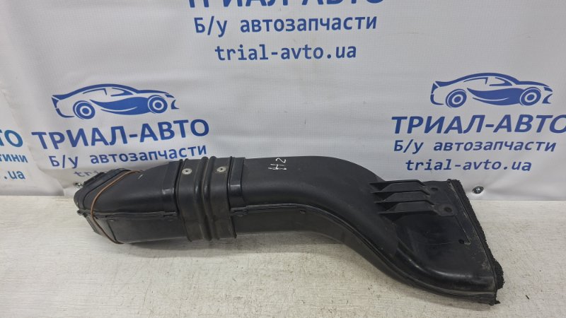 Воздухозаборник Outlander 2007-2012 XL 2.2 diesel 4HK Воздухозаборник Outlander 2007-2012 XL 2.2 diesel 4HK