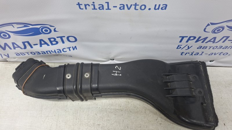 Воздухозаборник Mitsubishi Outlander XL 2.2 diesel 4HK Воздухозаборник Mitsubishi Outlander XL 2.2 diesel 4HK