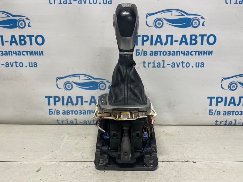 Запчасть кулиса переключения акпп Ford Fusion USA 2013-2020 2 1.5 бензин ENUN0 DG9Z7210KB Б/У Кулиса переключения АКПП Ford Fusion USA 2013-2020 2 1.5 бензин ENUN0 DG9Z7210KB Б/У